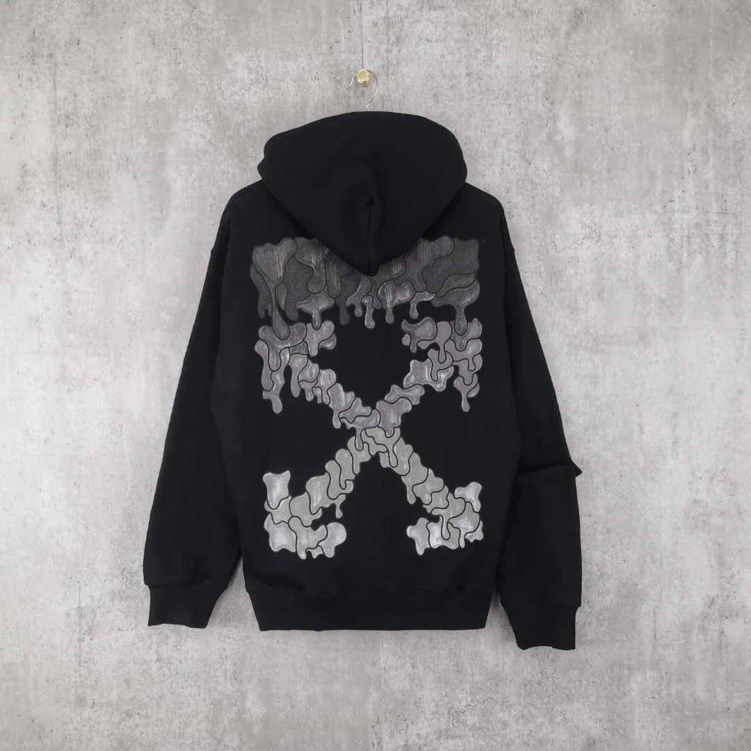 Top tested version official website new model OFF-WHITE water droplets dissolve black ice cream hoodie pullover sweatshirt Graffiti arrow series European niche culture high street versatile inkjet graffiti water drop arrow 💧 hot melt gradient effect! The printing adopts the imported glue hot stamping process. The printing has an overlapping and melting texture, creating a three-dimensional and dynamic effect. After high temperature and heat fixation, the firmness is very high, so there is no need to worry about the printing fading and falling off easily! The fabric is made of custom-woven and dyed pure cotton twill terry that has been pre-shrunk by washing and treated to prevent pilling. The collar is made of thick threads and is elastic. The collar will not deform even after repeated cleaning for a long time!   Complete range of PB packaging bags with wash water label tags and comparison support! 🚩Wall crack recommendation is different from the market currency! A full set of customized accessories! Strict quality control! ZP-purchasing agent of the same level! It’s extremely difficult to reproduce, so don’t be afraid of any comparison! Give it away and keep it for yourself💕 The fabric is made of 480g large fish scale terry cotton fabric, which is full of drape and is a big release. Color: black and white Size: XS-L P:390
